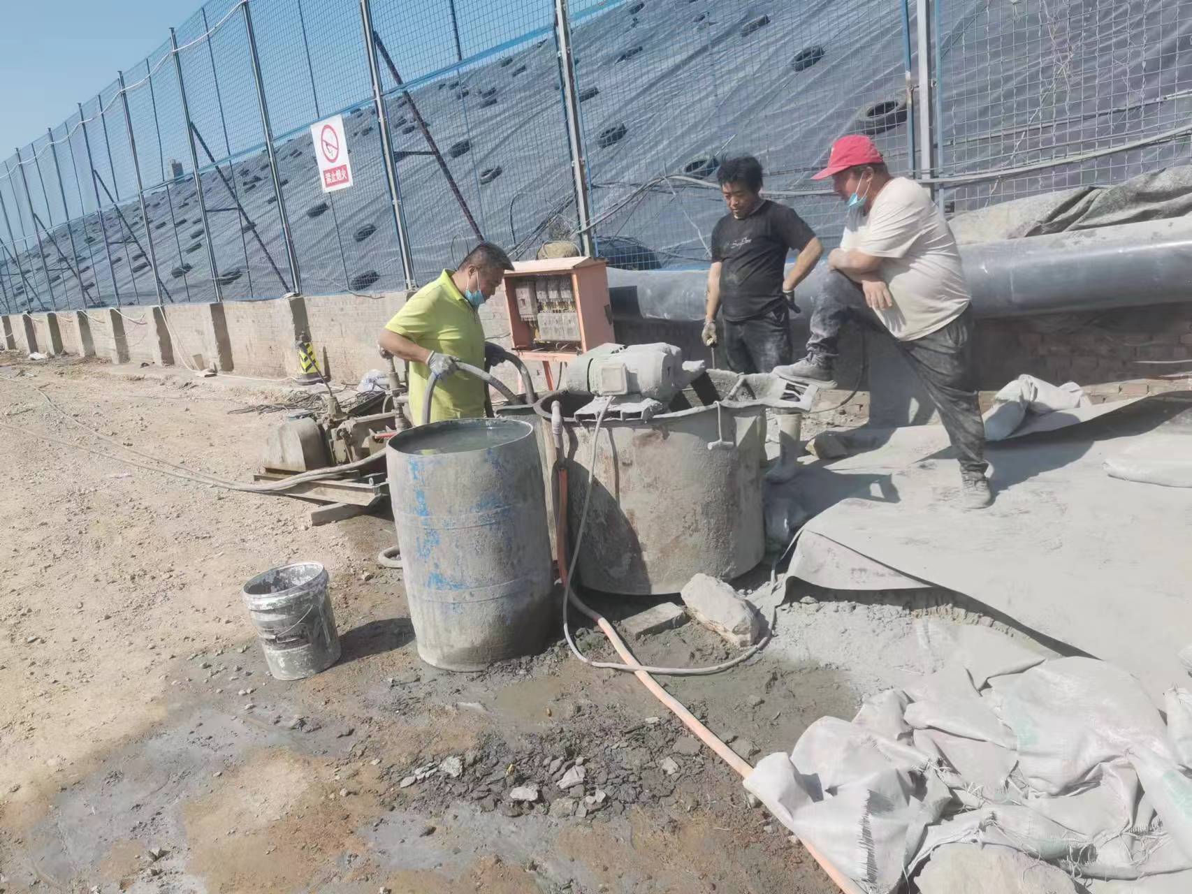 曲松袖阀管注浆